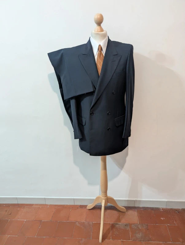 Wunderschöner marineblauer Zweireiheranzug aus Wolle