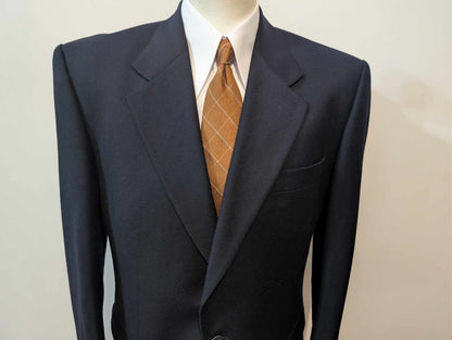 Sublime costume de couleur bleu marine en flanelle lourdes