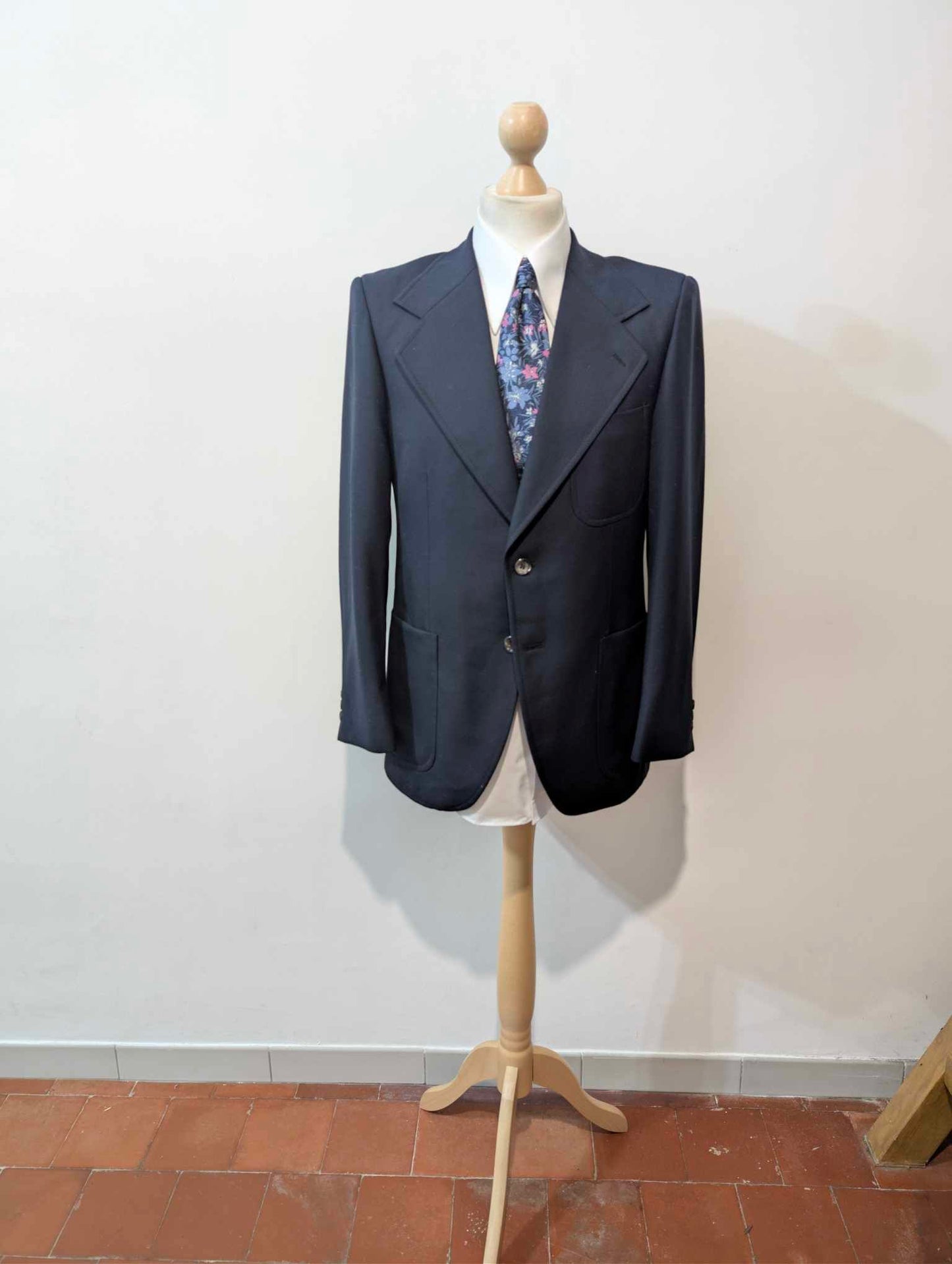 Nice wool navy blue suit