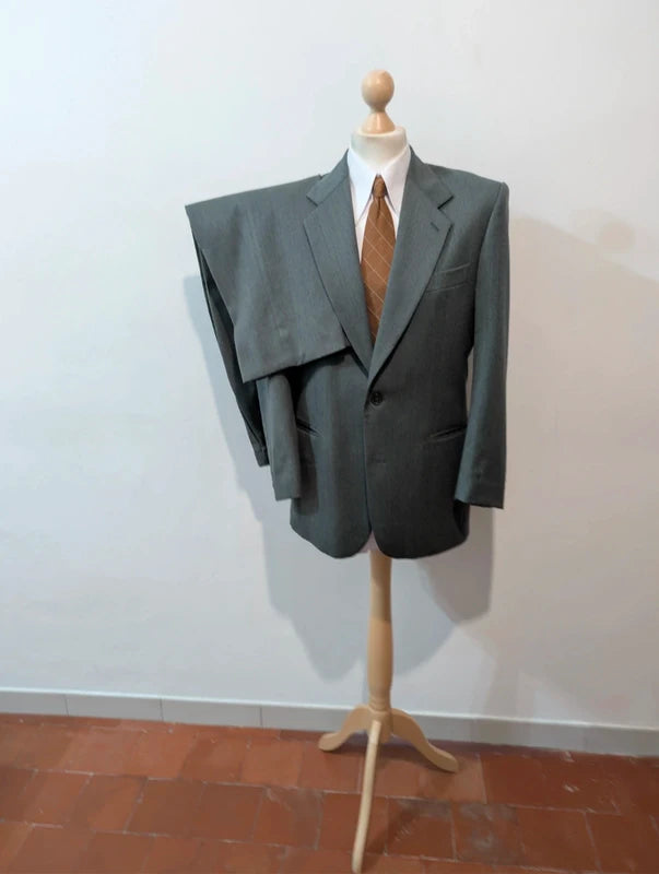 Fabelhafter grüner Anzug aus schwerem Flanell