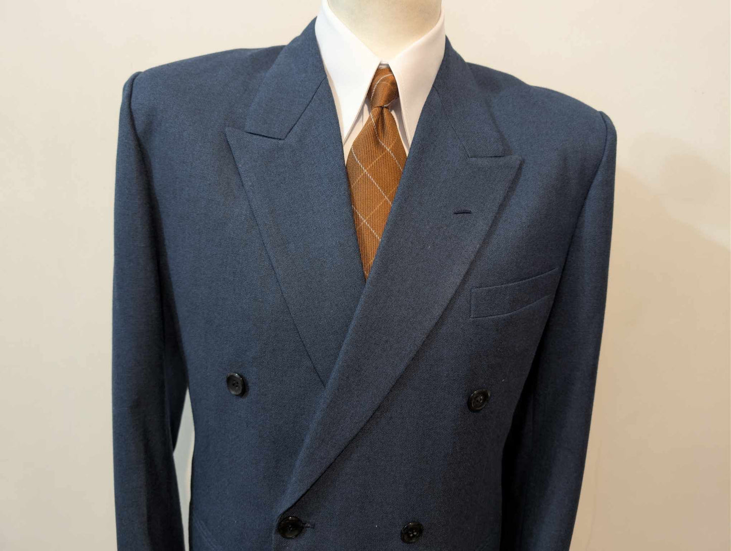 Superbe costume croisé bleu marine en laine