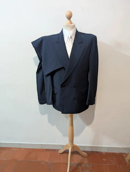 Classique costume croisé bleu marine