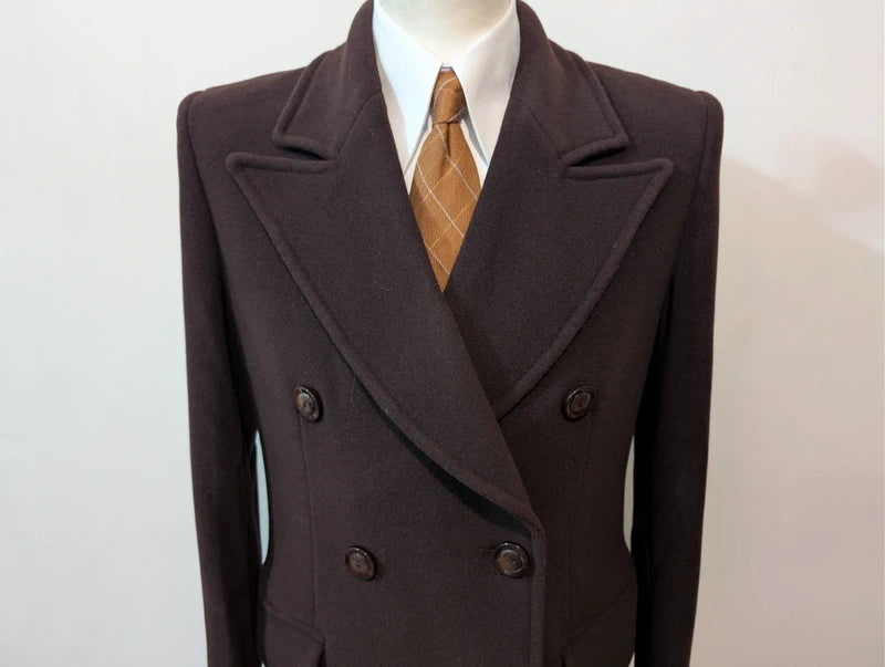 Eleganter, braun-violetter, zweireihiger Damenmantel