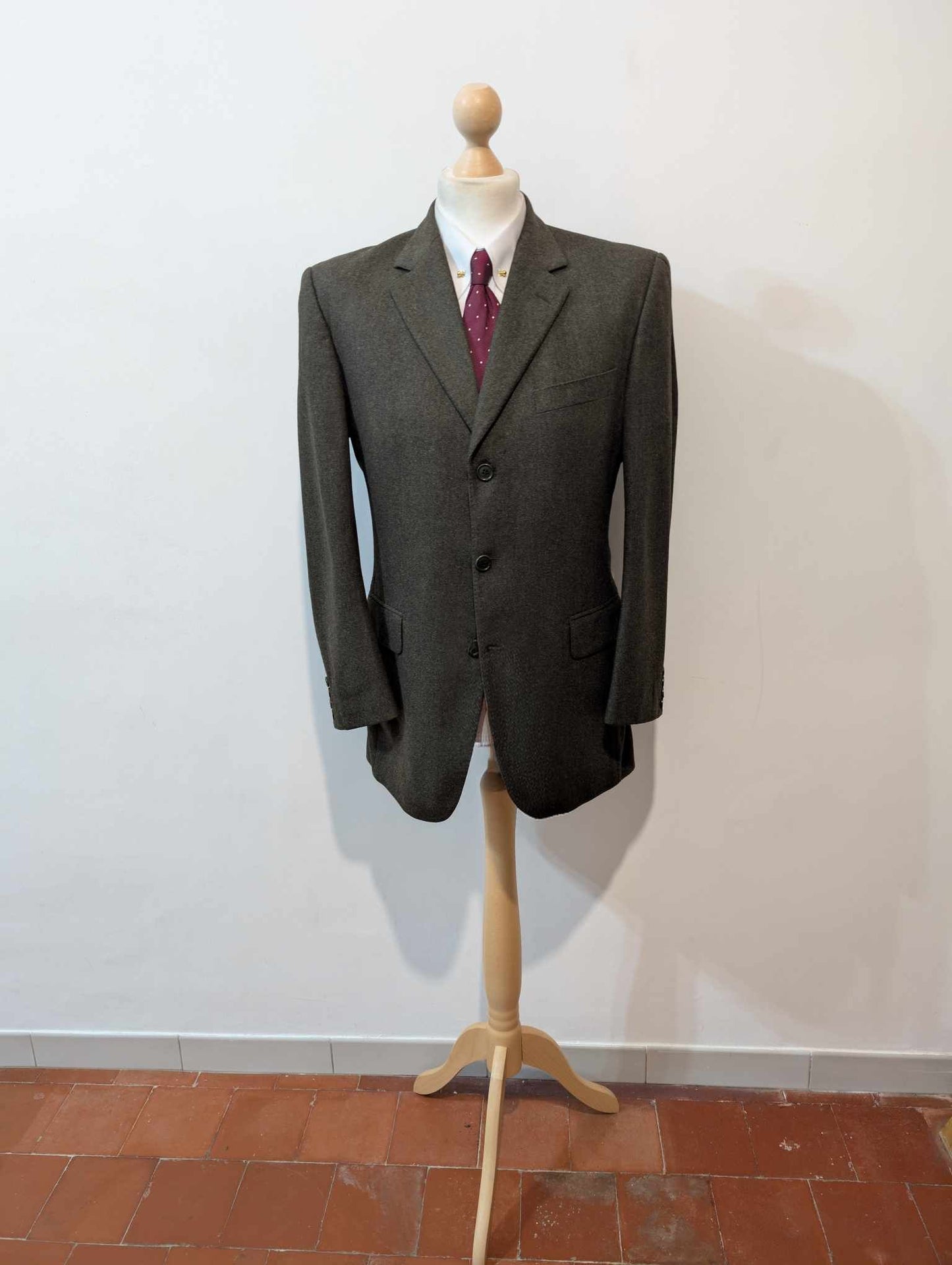 Gentil costume gris vert en flanelle lourde