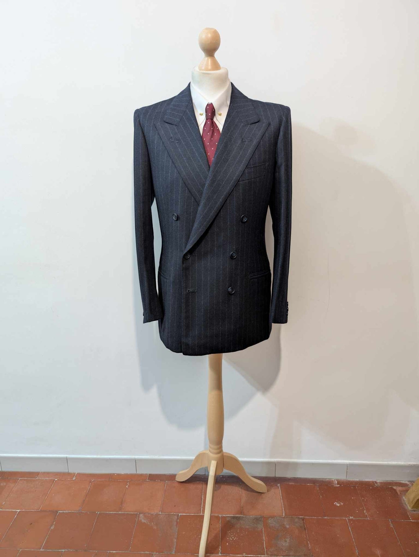 Légendaire costume croisé chalkstripe en flanelle de laine