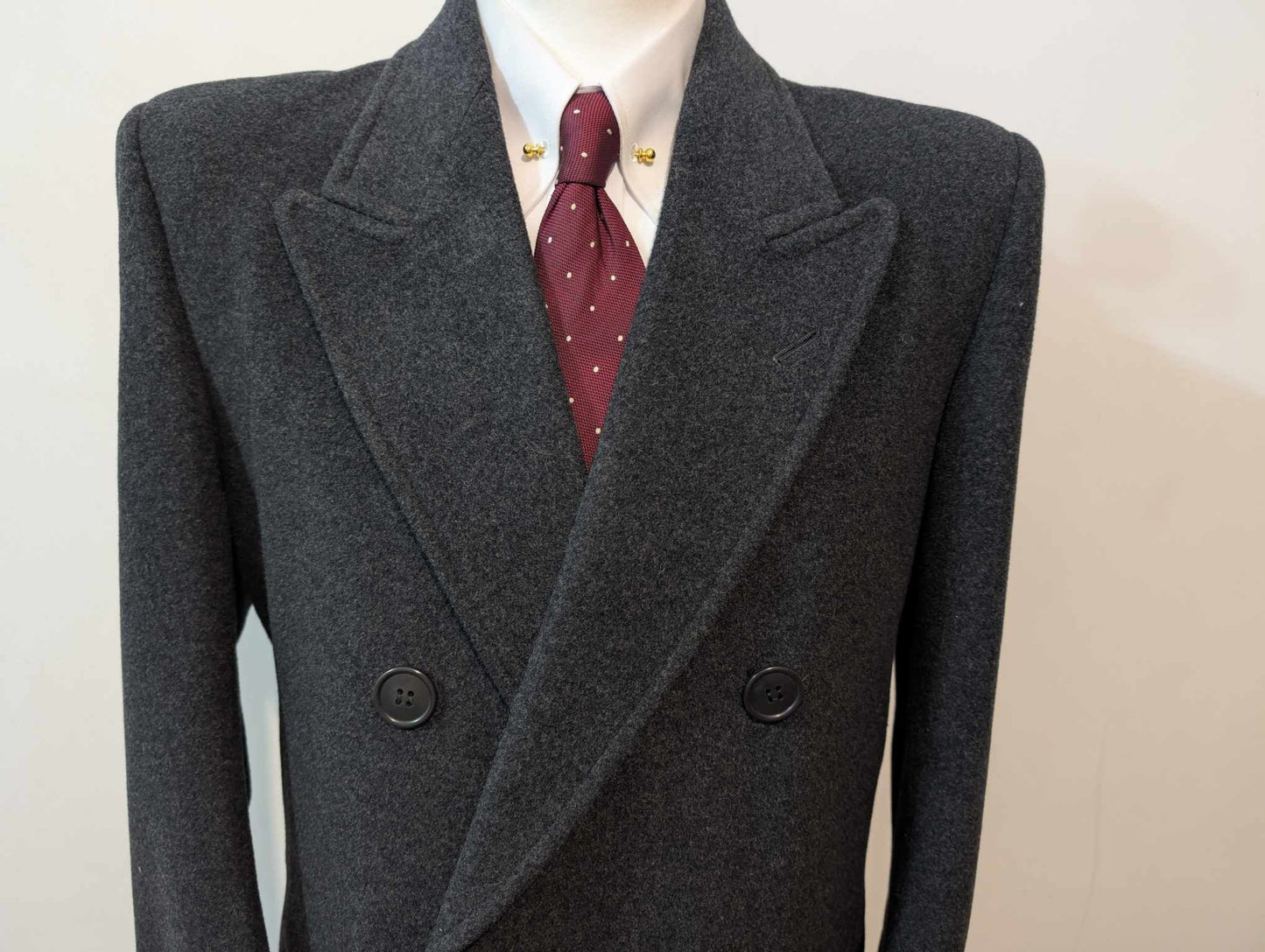 Classique manteau croisé gris en laine