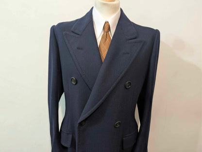 Legendärer marineblauer Zweireihermantel