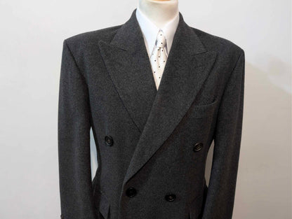 Beeindruckender englischer zweireihiger Mantel