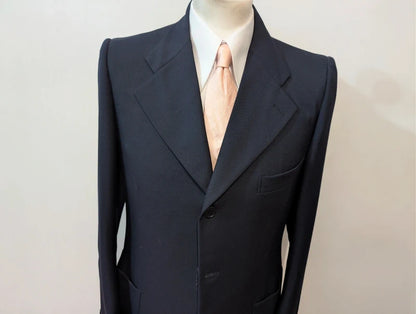 Klassische marineblaue Wolljacke