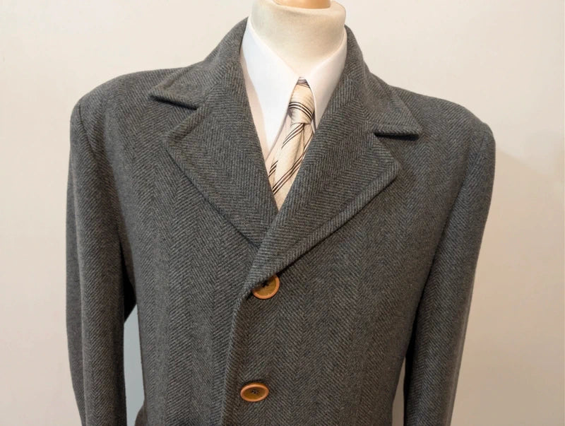 Eleganter grauer Woll-Polocoat