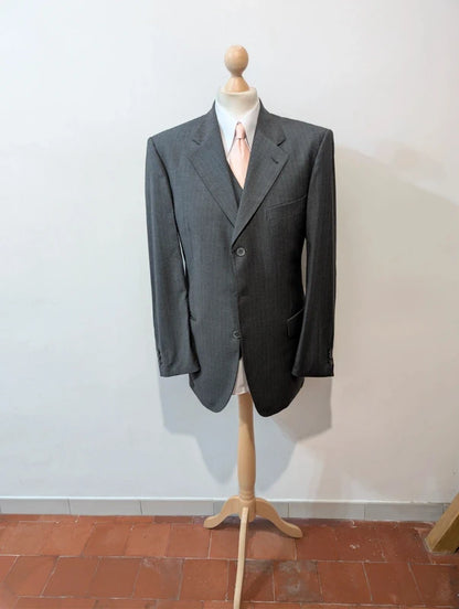 Eleganter Nadelstreifen-Dreiteiler aus Wolle