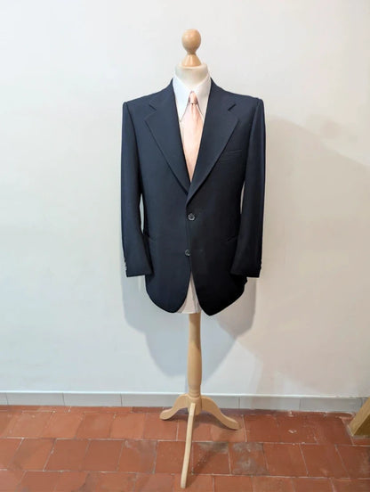 Formidabler marineblauer Wollanzug