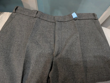 Magnifique costume gris en flanelle
