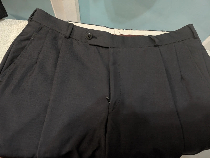 Excellent costume croisé gris bleu en laine froide