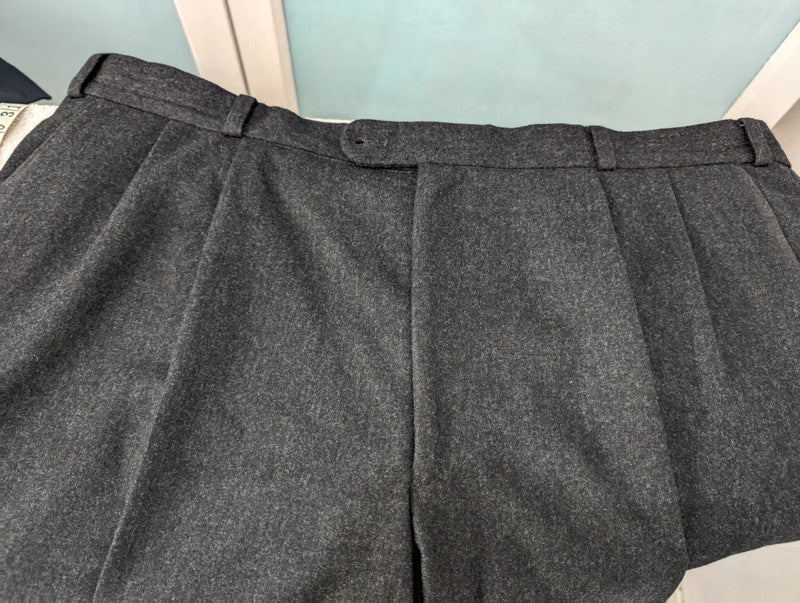 Sympathique costume croisé en flanelle lourde