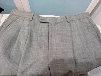Splendide costume croisé gris en laine