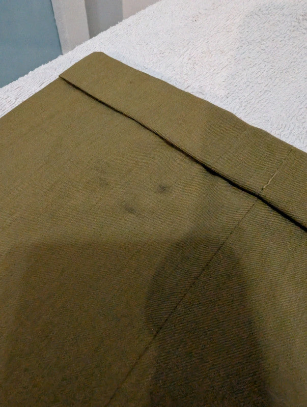 Élégant costume croisé beige kaki en laine