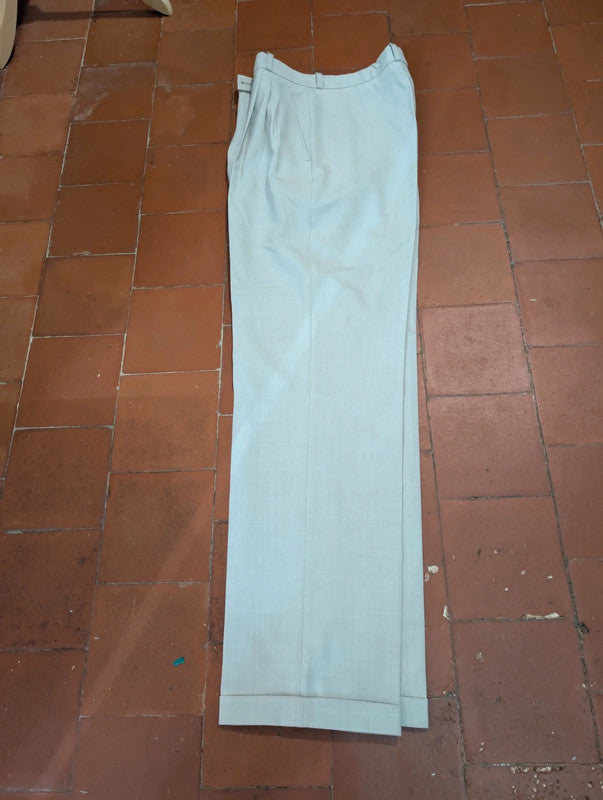 Magnifique costume croisé gris crème en laine