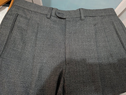 Élégant costume 3 piece gris en laine