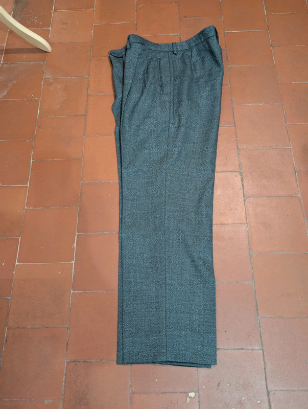 Élégant costume 3 piece gris en laine