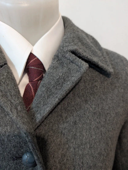 Hübscher grauer Lodenmantel für Damen