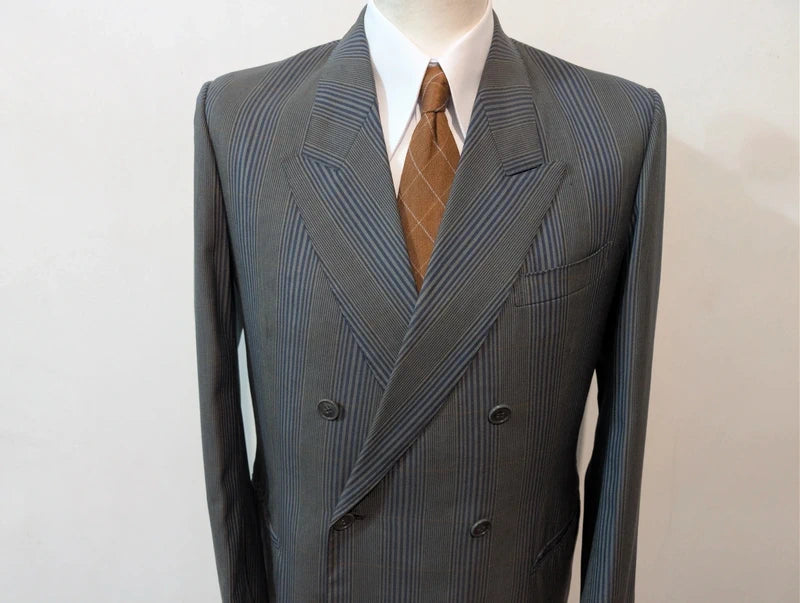 Magnifique costume croisé en laine
