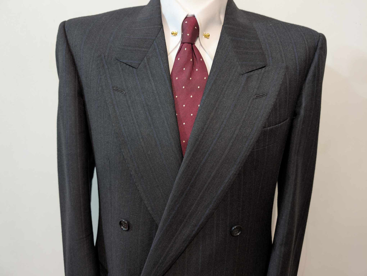 Méchant costume croisé pinstripe en laine