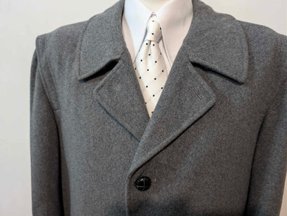 Original grauer Wollmantel aus Lauden