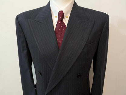Légendaire costume croisé pinstripe en laine