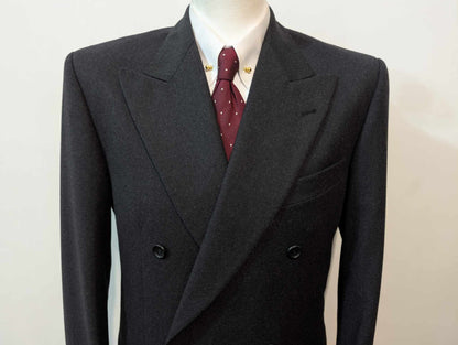 Fabuleux costume croisé de couleurs gris en flanelle lourde
