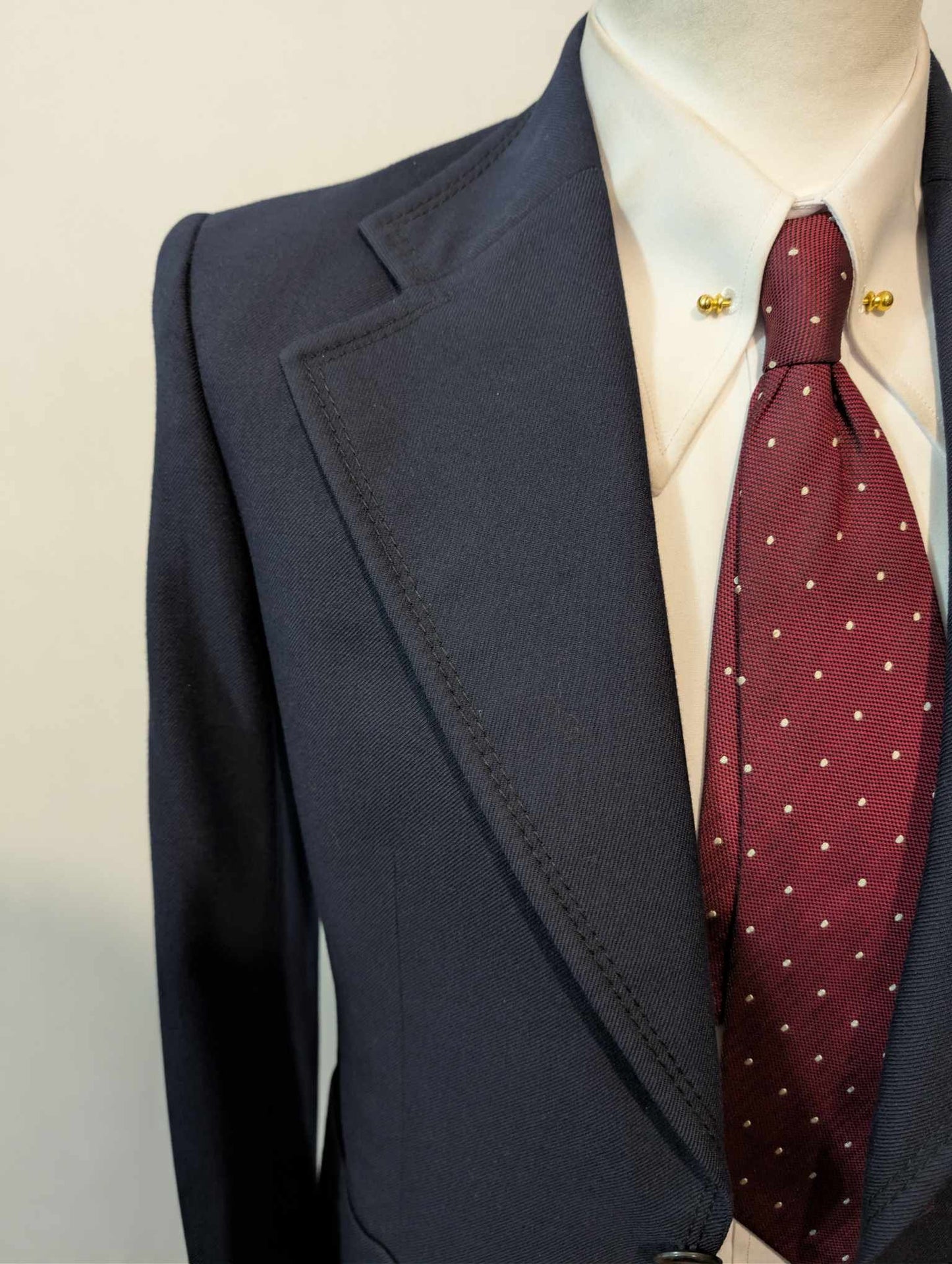 Sublime costume bleu marine en laine