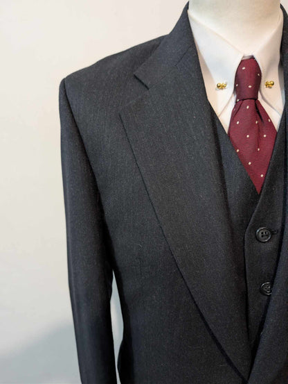 Majestueux costume 3 pièces gris en laine