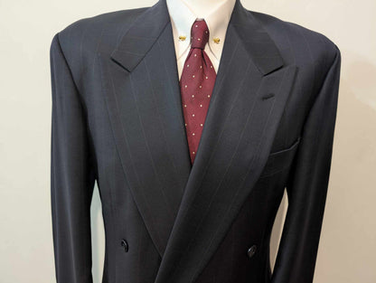 Effrayant costume croisé chalkstripe
