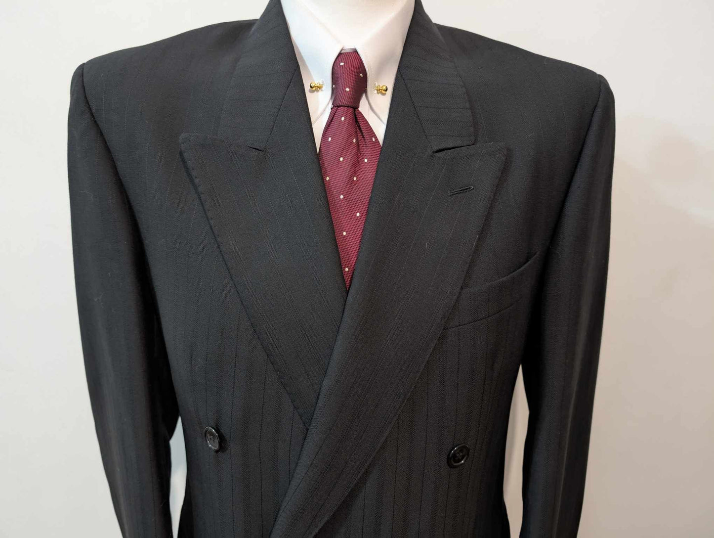 Sublime costume croisé noir a rayures