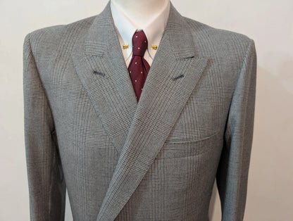 Adorable costume croisé gris en flanelle