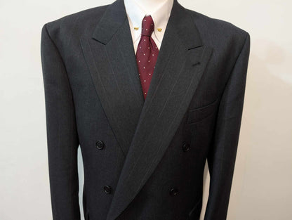 Méchant costume croisé pinstripe en laine