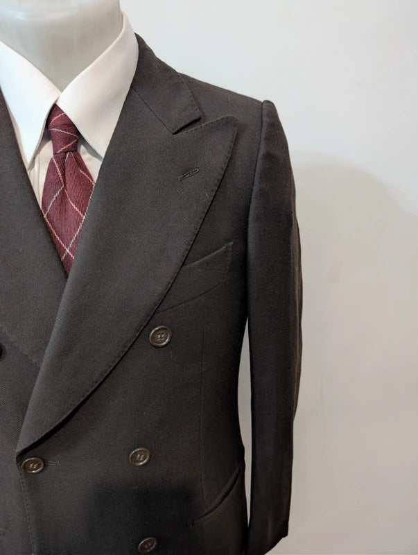 Schöne, zweireihige braune Wolljacke