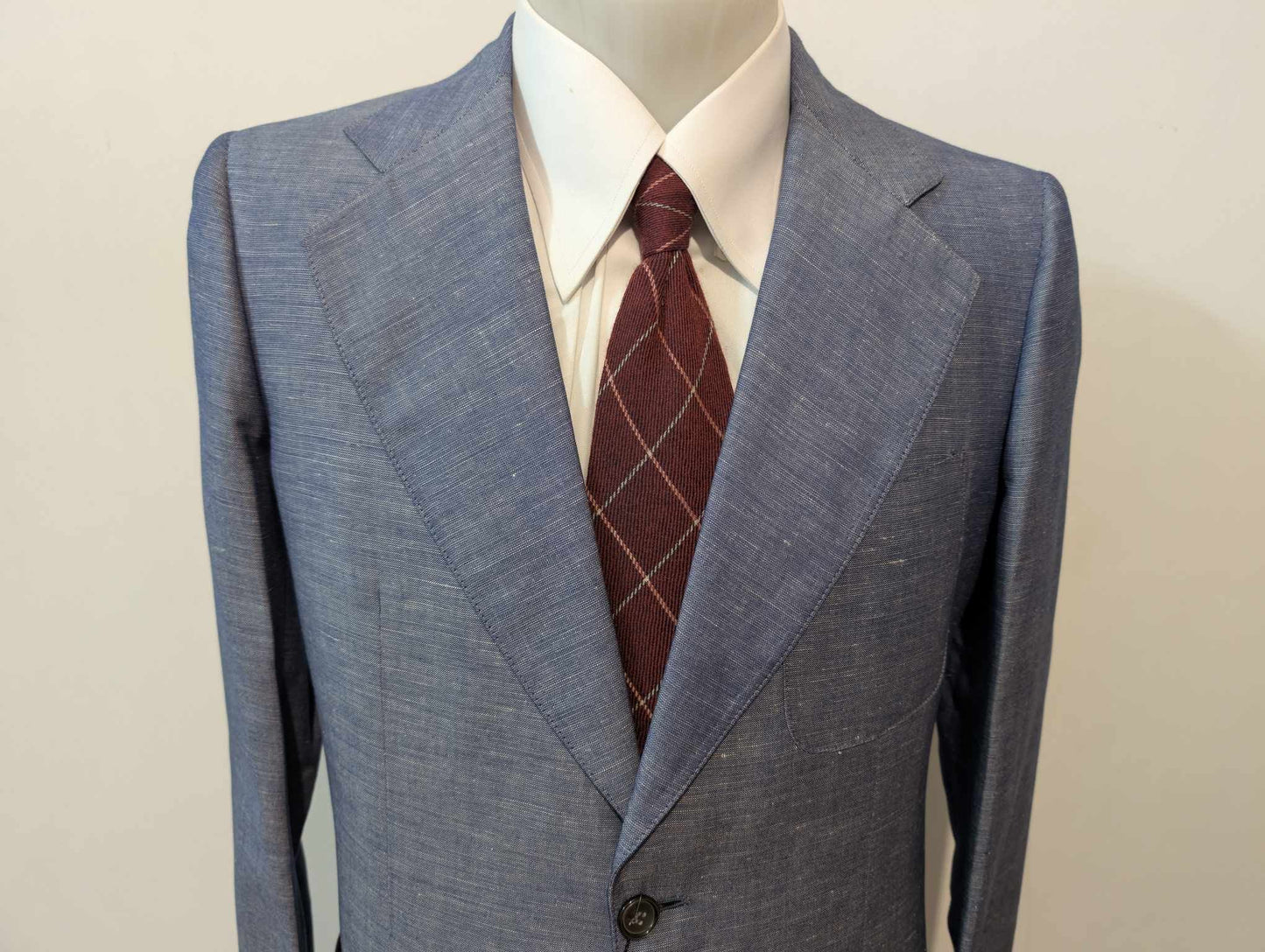 Petit costume bleu en laine