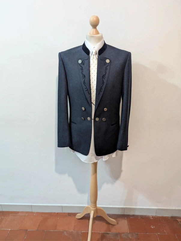 Fabelhafter österreichischer marineblauer Anzug aus schwerem Flanell