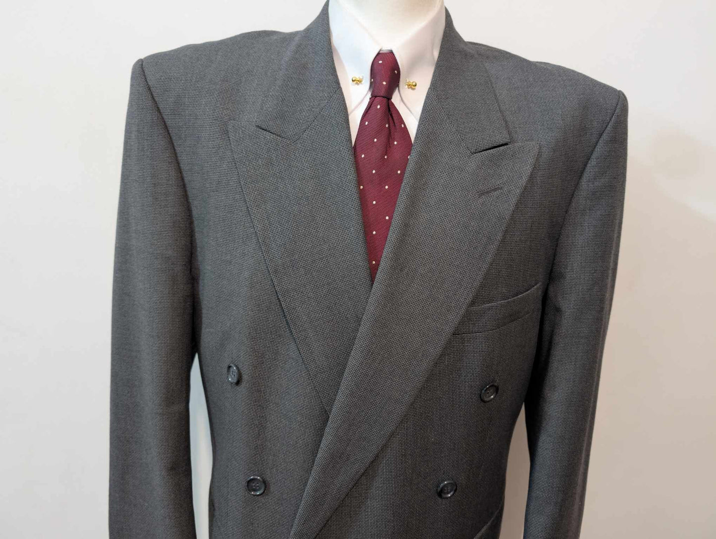 Classique costume croisé gris en laine
