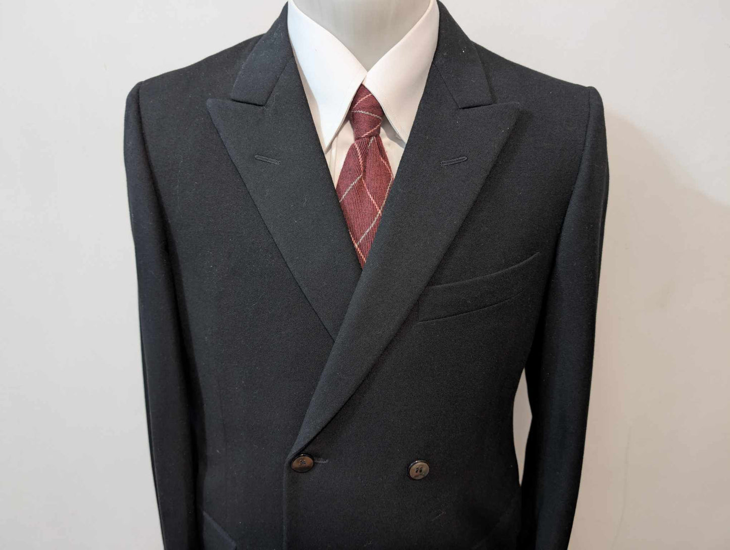 Adorable petit costume croisé noir en flanelle de laine