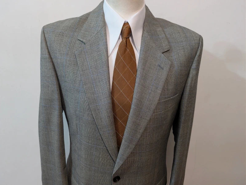 Grauer Prince-of-Wales-Anzug