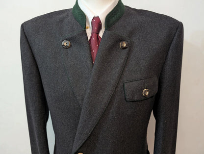 Magnifique costume autrichien en flanelle lourde