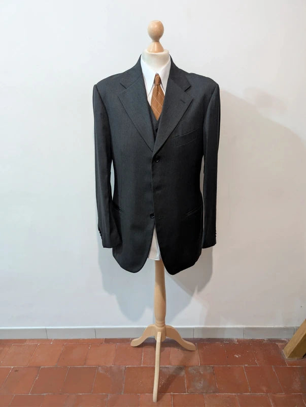 Unglaublicher dreiteiliger Loro Piana-Anzug