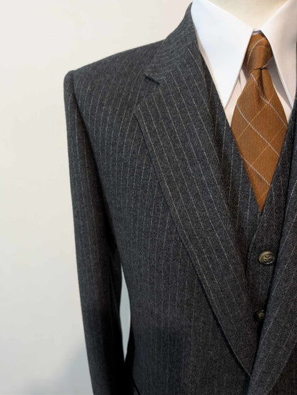 Incroyable costume 3 pièces pinstripe en flanelle lourde