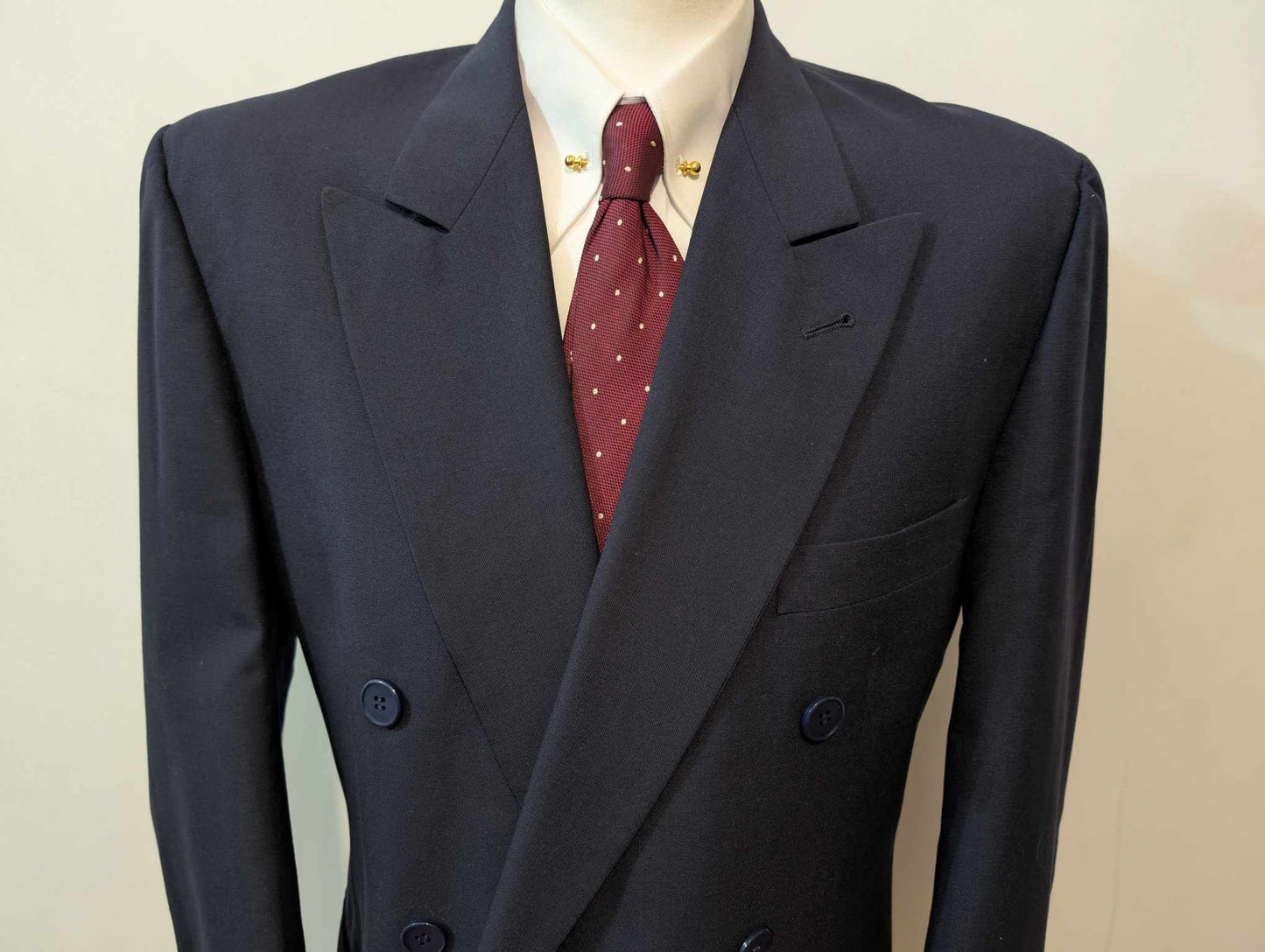 Classique costume croisé bleu marine en laine froide