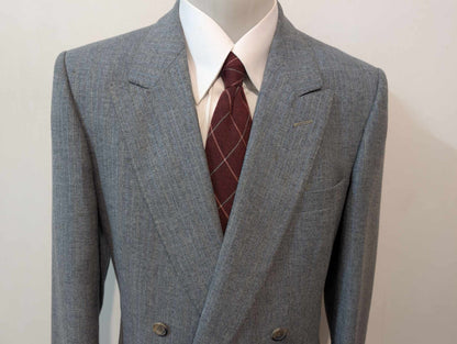 Gentille costume croisé pinstripe en flanelle lourde