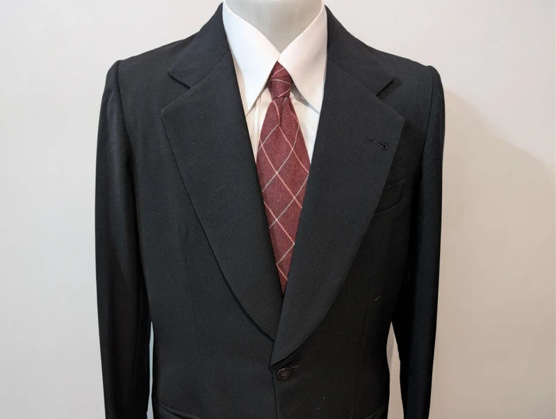 Magnifique costume noir en laine