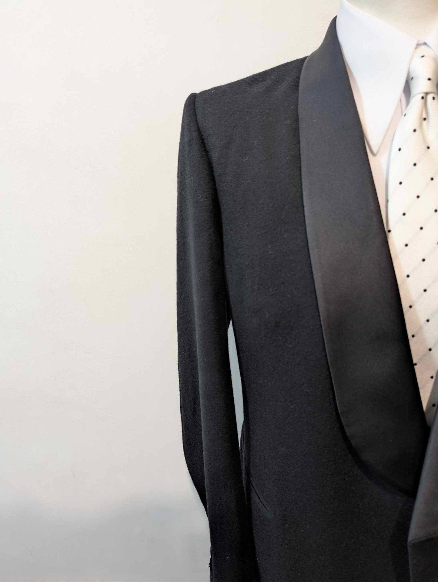 Eleganter Smoking aus schwerem Flanell