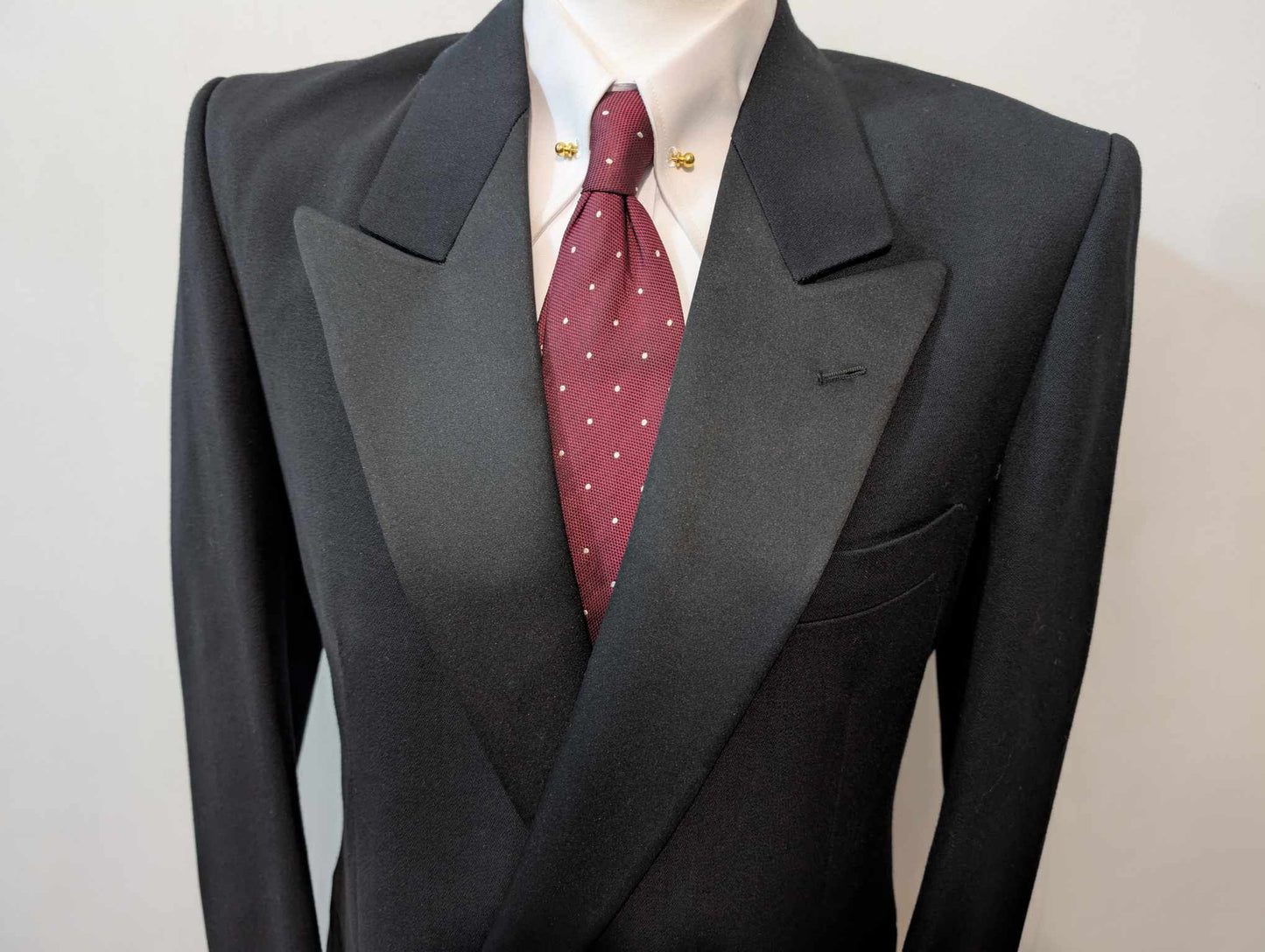 Incroyable smoking croisé en laine